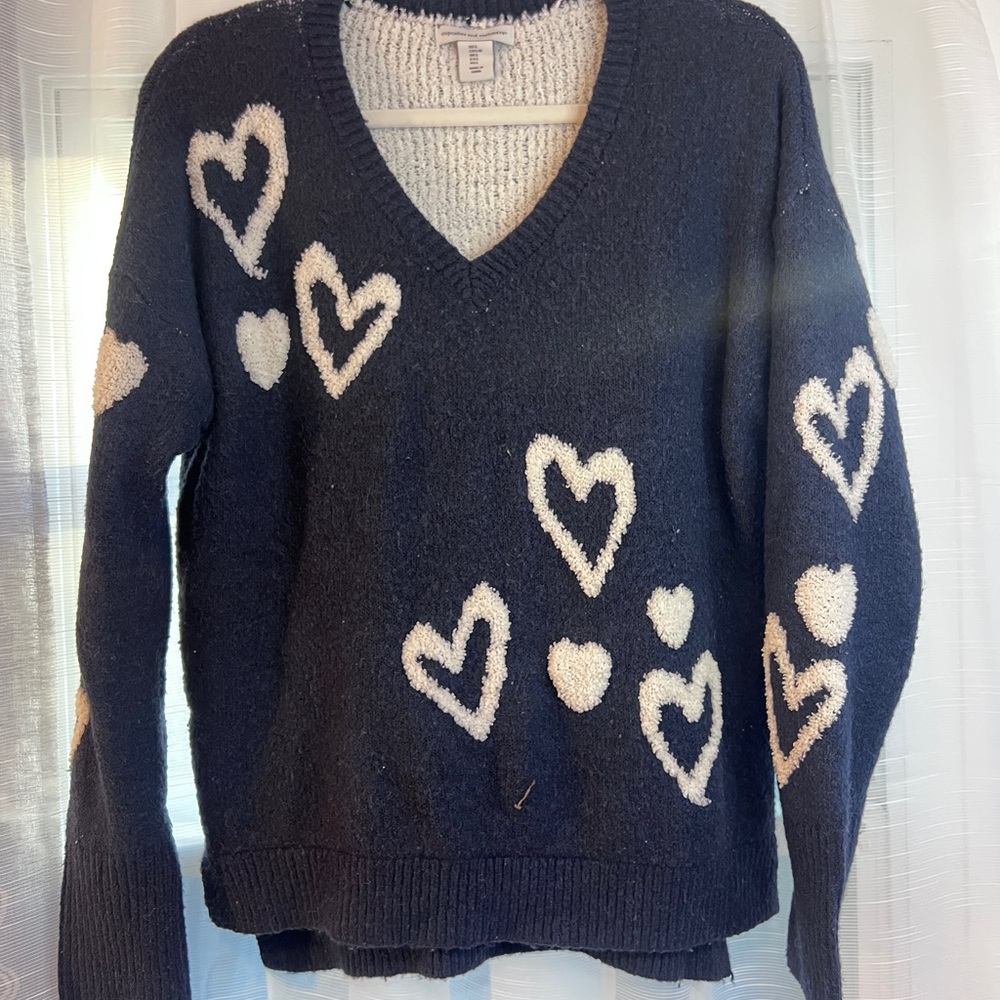 Cupcakes & Cashmere Black and White V-Neck Sweater